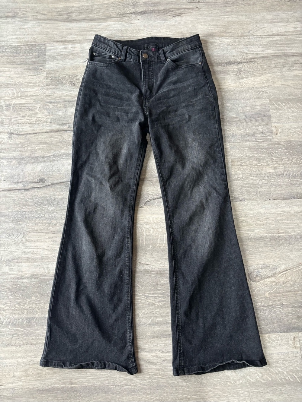 Women’s Black Flared High rise Jeans with stretch